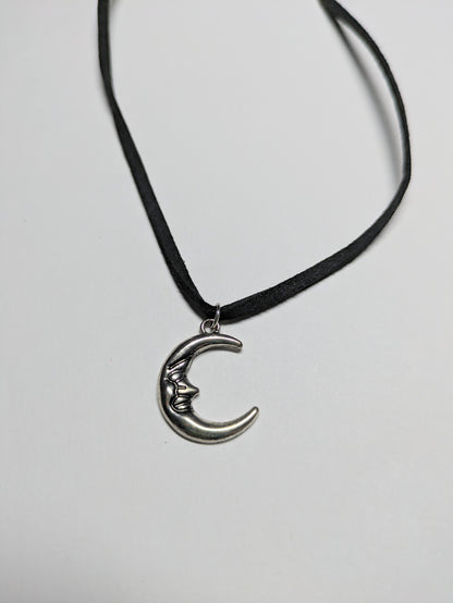 🌙 Crescent Moon Charm Necklace