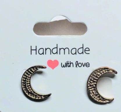 🌙 Crescent Moon Stud Earrings