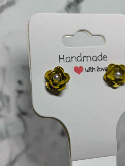 🌼 Yellow Flowers Stud Earrings