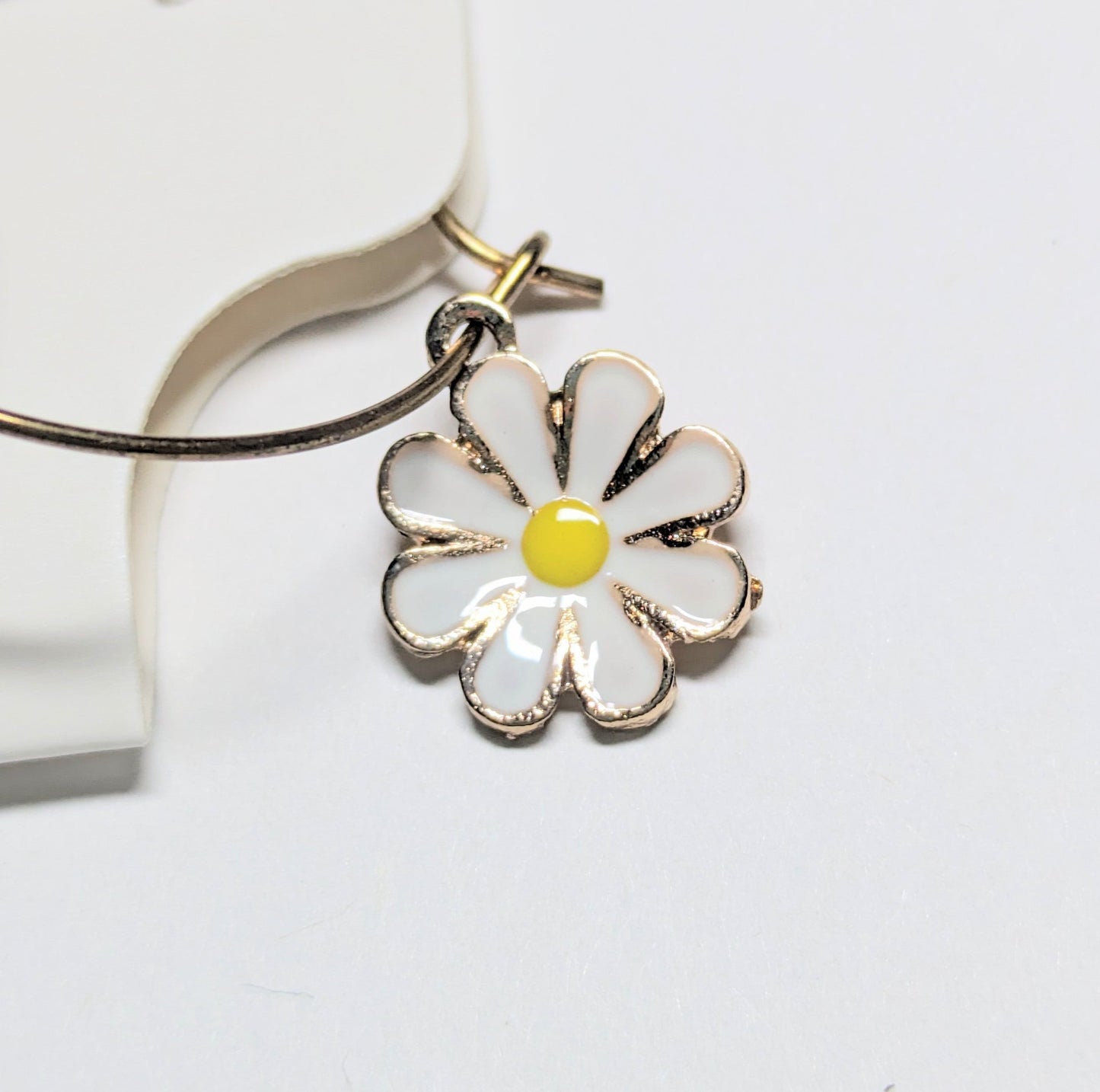 🌻 White Daisy Flowers Hoop Earrings